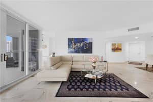 21055 Yacht Club Dr 902, Aventura