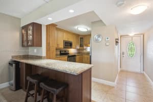 9820 S Hollybrook Lake Dr APT 310, Pembroke Pines, FL 33025, Sold 04/30/25