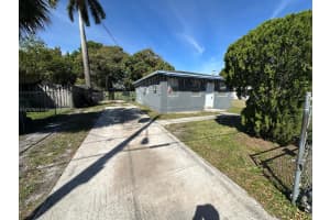 537 NW 8th Ave, Fort Lauderdale, FL 33311, - MLS#A11757543