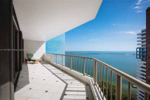 1581 Brickell Ave 1705, Miami