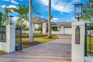 8265 SW 78th St, Miami, FL 33143, Sold 05/16/25
