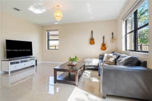 735 SE 35 Ave, Homestead, FL 33033, Sold 05/02/25