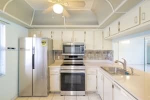 10332 Sunrise Lakes Blvd, Sunrise, FL 33322, Sold 05/21/25