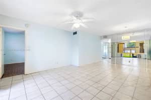 10332 Sunrise Lakes Blvd, Sunrise, FL 33322, Sold 05/21/25
