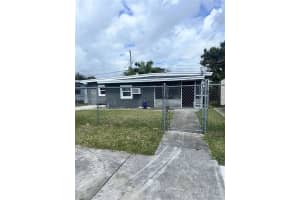 528 NW 10th St, Florida City, FL 33034, Sold 08/21/25