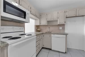 1817 S Ocean Dr APT 827, Hallandale Beach, FL 33009, - MLS#A11757902