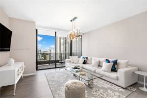 1000 Brickell Plaza Unit 2211, Miami, FL 33131, Sold 07/03/25