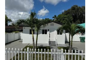1437 NW 30th St, Miami, FL 33142, Sold 04/17/25