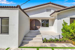 1323 Cleveland Rd Miami Beach, FL 33141 - MLS#A11758006