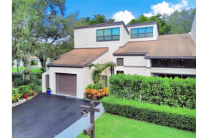 8540 SW 94th St, Miami, FL 33156, Sold 06/03/25