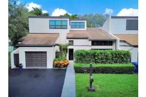 8540 SW 94th St, Miami, FL 33156, Sold 06/03/25