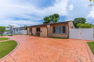 6830 SW 5th Terrace, Miami, FL 33144, - MLS#A11758046