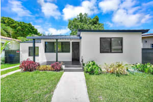 2261 SW 26th St, Miami, FL 33133, - MLS#A11758127