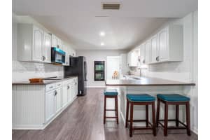 1735 18th St, Vero Beach, FL 32960, Sold 07/23/25