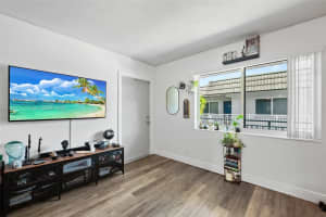 1000 SE 15th St APT 203, Fort Lauderdale, FL 33316, Sold 06/30/25