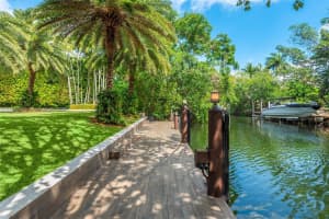 7233 Los Pinos Blvd, Coral Gables, FL 33143, Sold 05/01/25