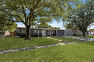 6900 NW 13th St, Plantation, FL 33313, Sold 05/07/25