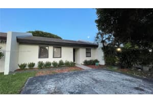 5303 Sw 138th Ct 5303, Miami