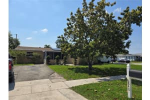 6840 Nw 8th St, Margate