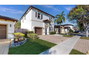 2363 NE 3rd Ct, Homestead, FL 33033, Sold 04/21/25