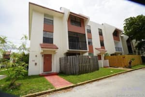 1754 Nw 55th Ave 101, Lauderhill