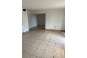 1754 Nw 55th Ave 101 Lauderhill, FL 33313 - Off Market