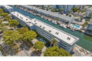 3550 NE 169th St APT 300, North Miami Beach, FL 33160, - MLS#A11759000