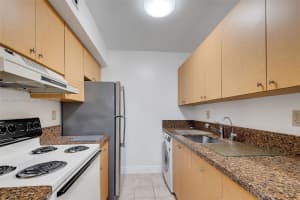 9300 SW 77th Ave APT A8, Miami, FL 33156, Sold 05/21/25