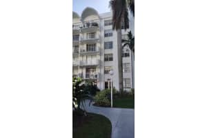 484 Nw 165th St Rd A214, Miami