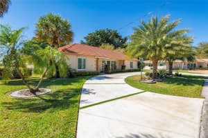 19220 S St Andrews Dr, Hialeah, FL 33015, Sold 06/20/25