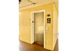 8850 Fontainebleau Blvd APT 404, Miami, FL 33172, Sold 10/31/25