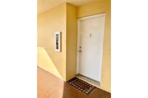 8850 Fontainebleau Blvd APT 404, Miami, FL 33172, Sold 10/31/25