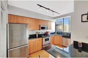 1330 West Ave APT 909, Miami Beach, FL 33139, Sold 10/14/25