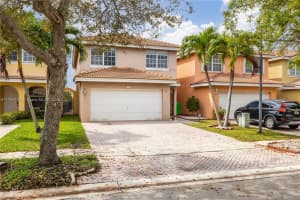 5441 NW 92nd Ave, Sunrise, FL 33351, Sold 04/16/25