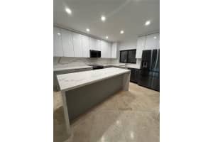 9008 Sw 62nd Ter 7-a, Miami