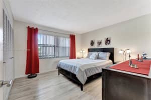 9481 Sunrise Lakes Blvd APT 210, Sunrise, FL 33322, - MLS#A11759383