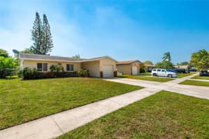 7522 SW 8th St, North Lauderdale, FL 33068, Sold 05/08/25