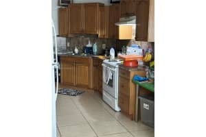 6465 W 8th Ct, Hialeah, FL 33012, Sold 07/17/25
