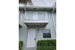 4121 Ne 21st Ter 3, Lighthouse Point