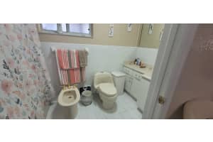 9839 NW 128th Ln, Hialeah Gardens, FL 33018, Sold 04/30/25