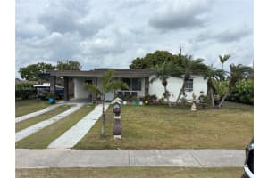 381 NE 11th St, Homestead, FL 33030, Sold 05/15/25