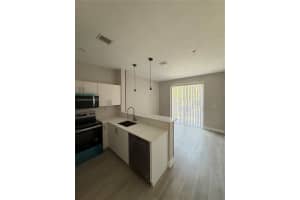 17800 NW 73rd Ave Apt 209-21, Hialeah, FL 33015, Sold 05/02/25