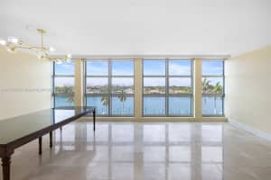 5055 Collins Ave APT 6M, Miami Beach, FL 33140, - MLS#A11759955