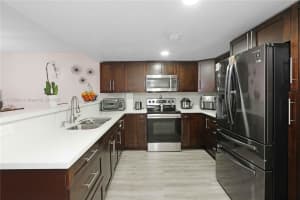 10852 N Kendall Dr, Miami, FL 33176, Sold 08/13/25