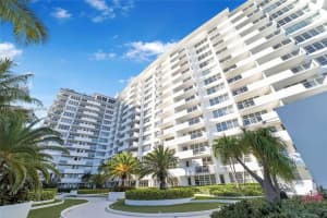 100 Lincoln Rd 329, Miami Beach