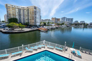 2500 Diana Dr APT 316, Hallandale Beach, FL 33009, Sold 07/24/25