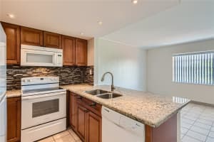 1855 Plunkett St APT 406, Hollywood, FL 33020, - MLS#A11760125