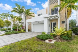 6821 NW 103rd Ave, Doral, FL 33178, Sold 05/09/25