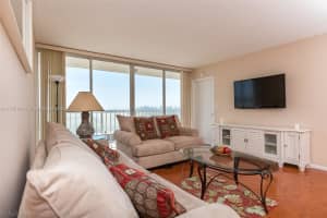 7601 E Treasure Dr 2206, North Bay Village, FL 33141 - MLS#A11760144