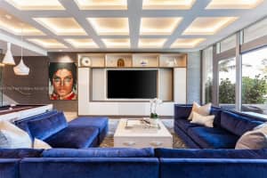 321 Ocean Dr 200, Miami Beach